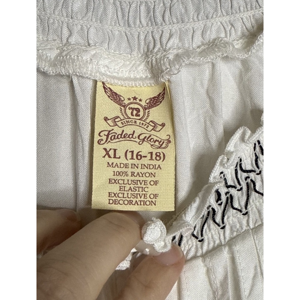 Faded Glory Womens XL 16/18 White Smocked Peasant Top Blouse Preppy Boho NEW - Picture 4 of 11